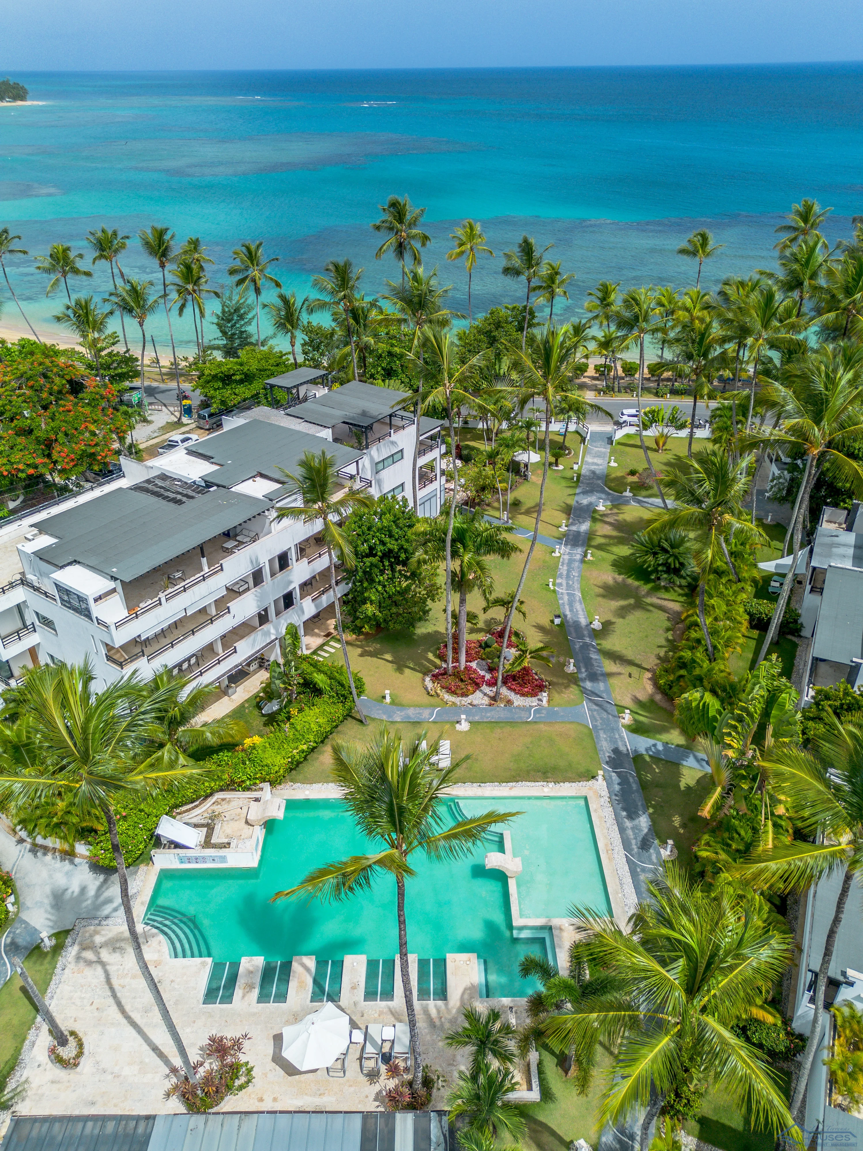 Beachfront Condo Rental”, “3 Bedroom Vacation Rental” o “Playa Punta Popy