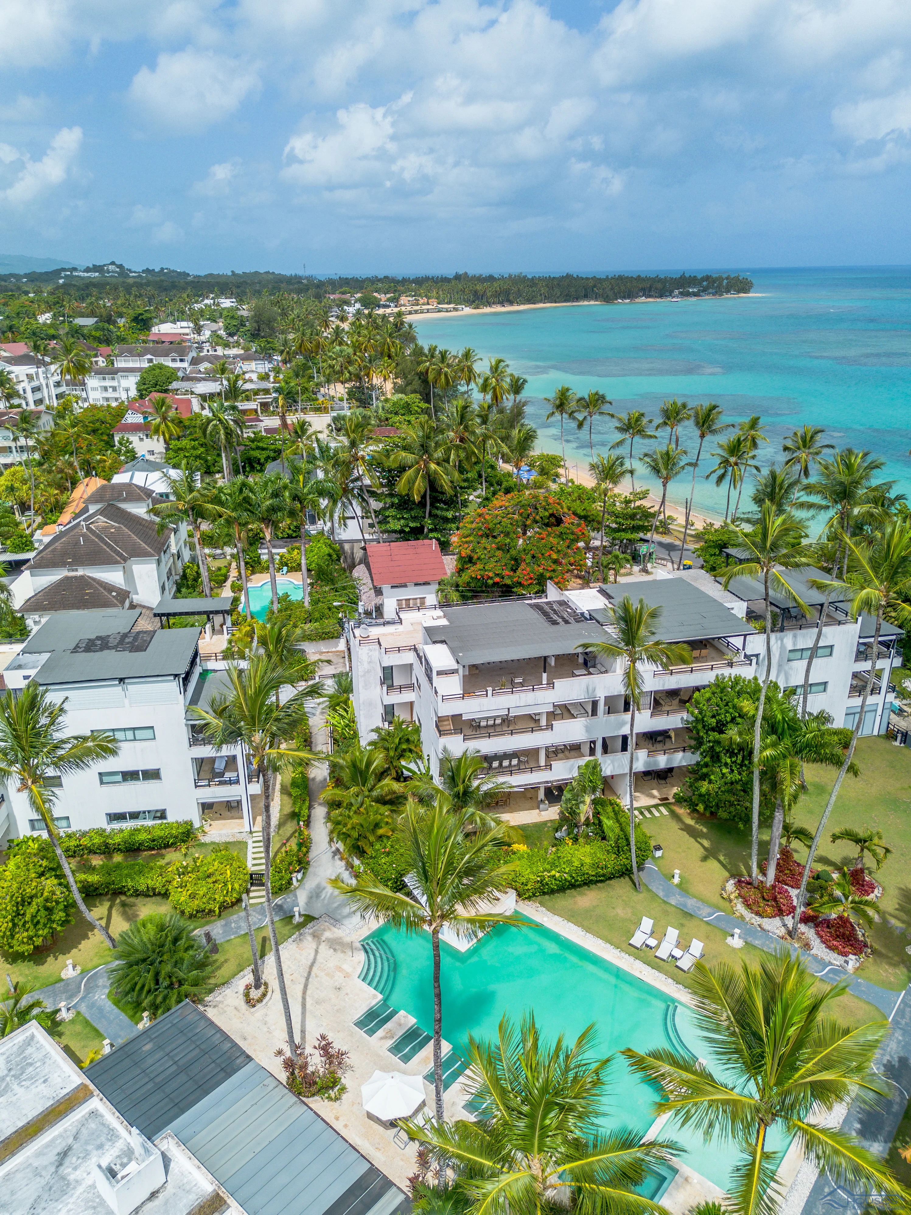 Beachfront Condo Rental”, “3 Bedroom Vacation Rental” o “Playa Punta Popy