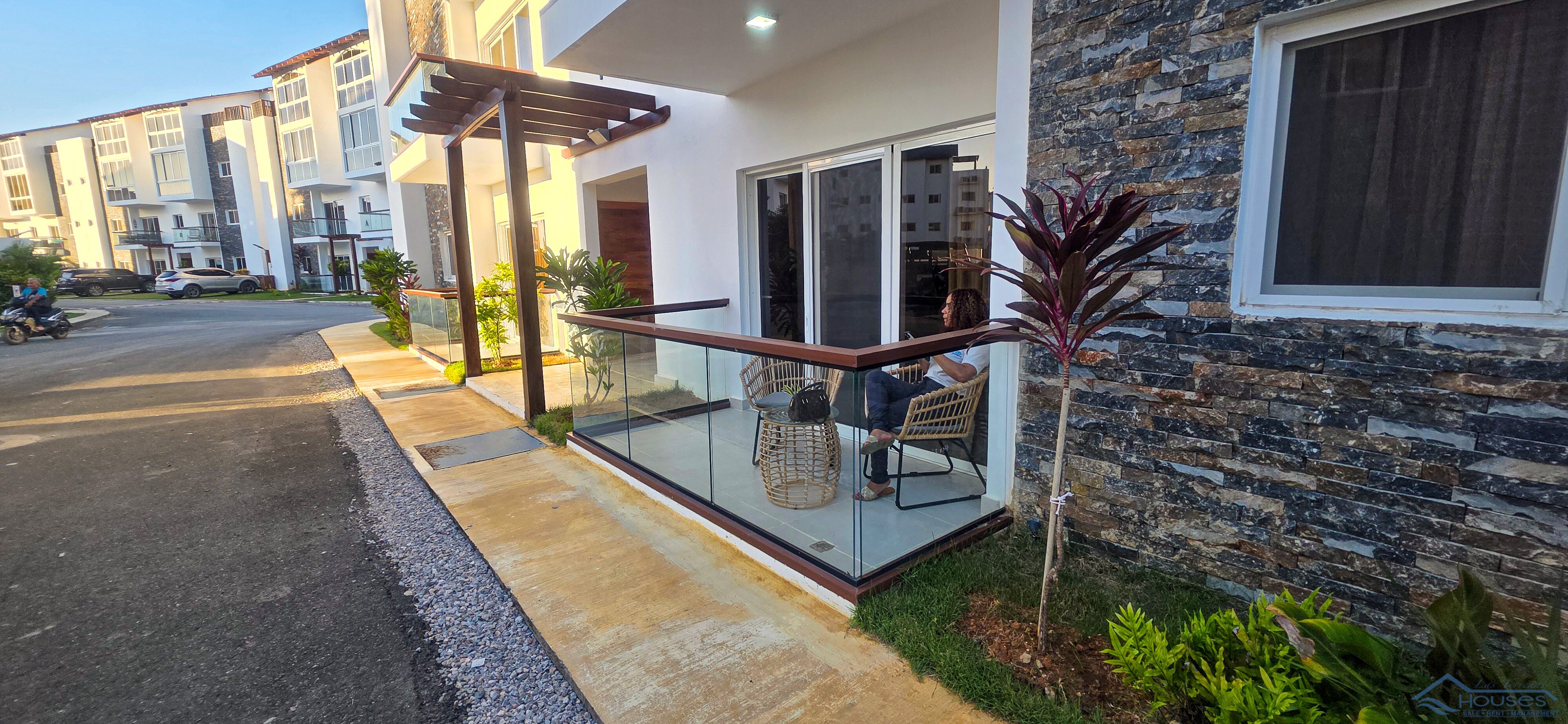 MODERN 2BR APT WITH PRIVATE JACUZZI NEAR PUNTA POPY