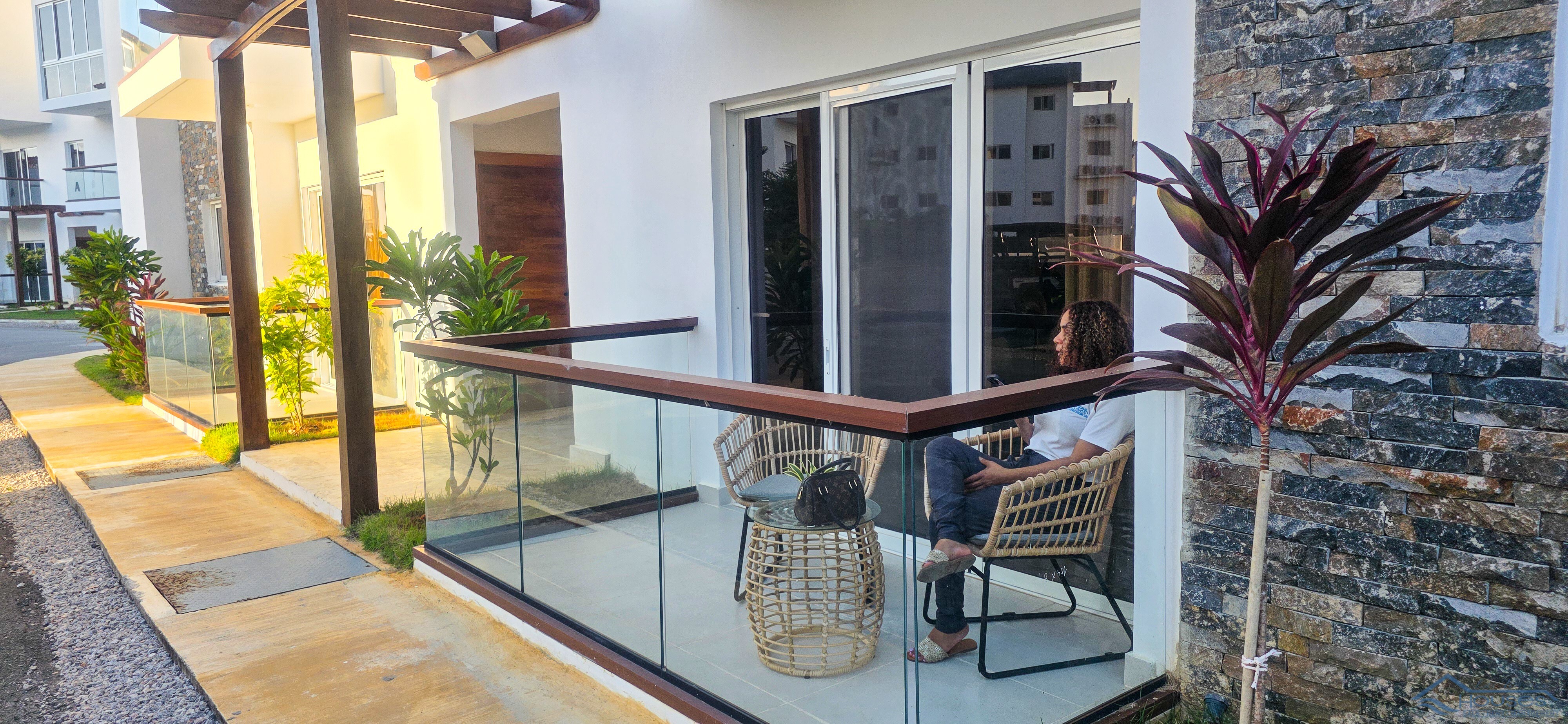 MODERN 2BR APT WITH PRIVATE JACUZZI NEAR PUNTA POPY