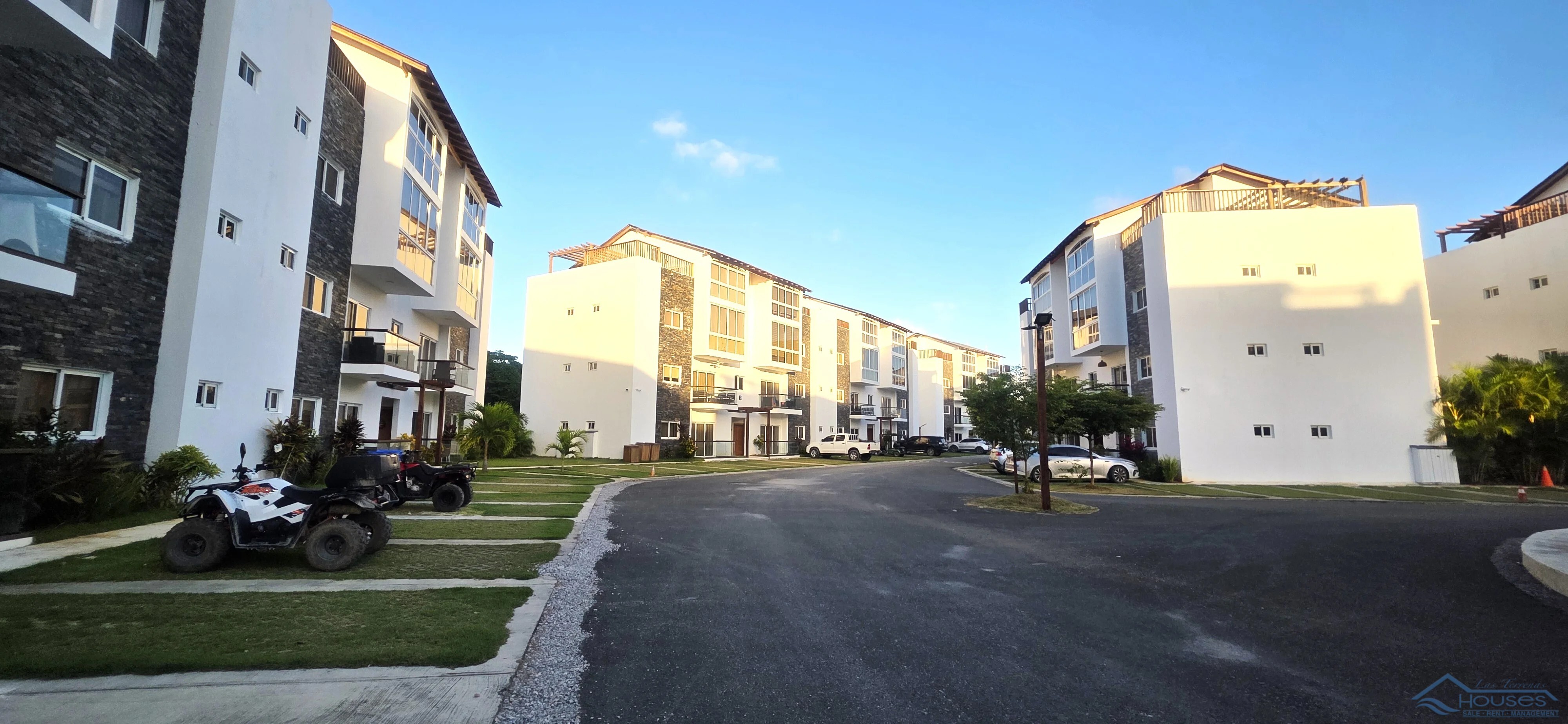 MODERN 2BR APT WITH PRIVATE JACUZZI NEAR PUNTA POPY