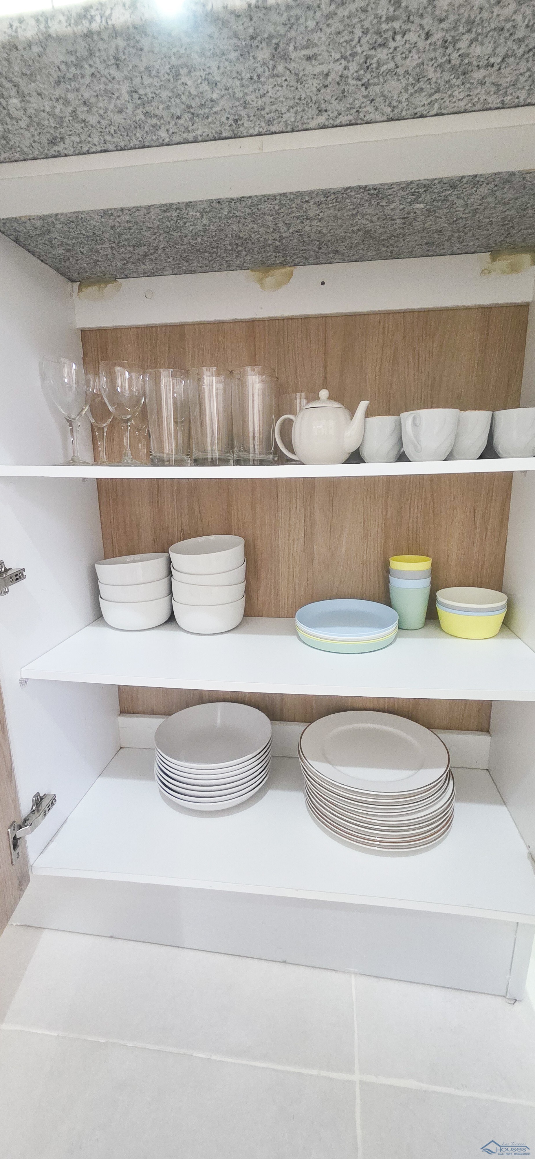 MODERN 2BR APT WITH PRIVATE JACUZZI NEAR PUNTA POPY