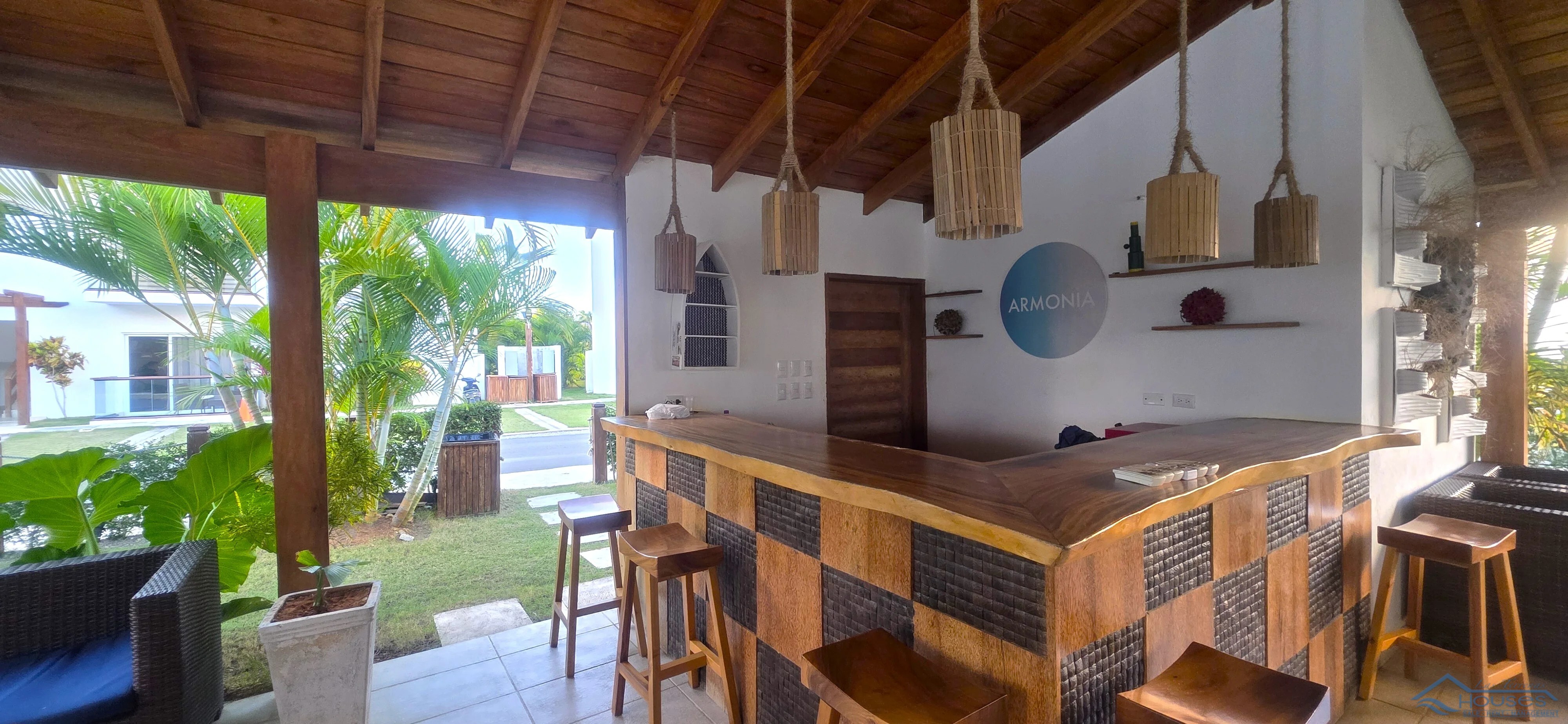 MODERN 2BR APT WITH PRIVATE JACUZZI NEAR PUNTA POPY