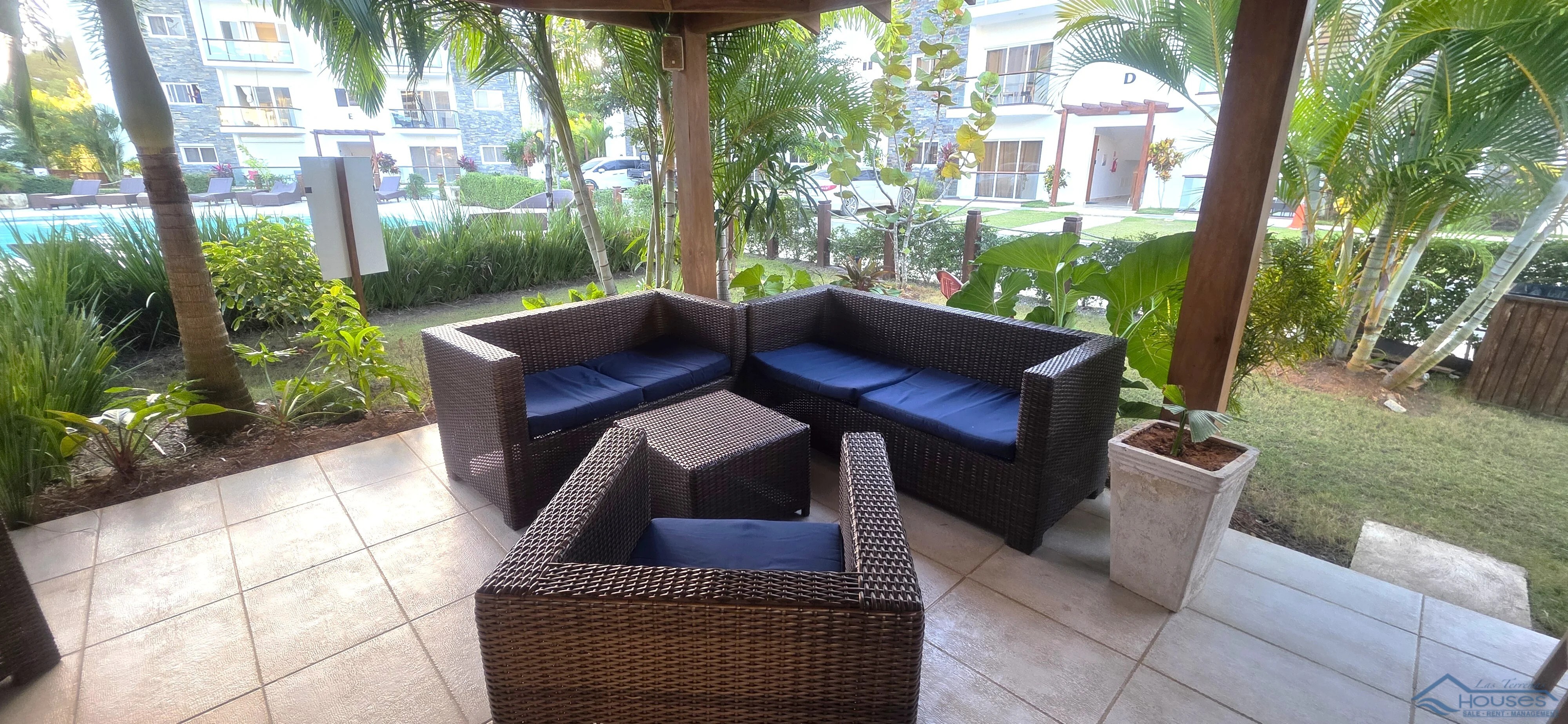 MODERN 2BR APT WITH PRIVATE JACUZZI NEAR PUNTA POPY