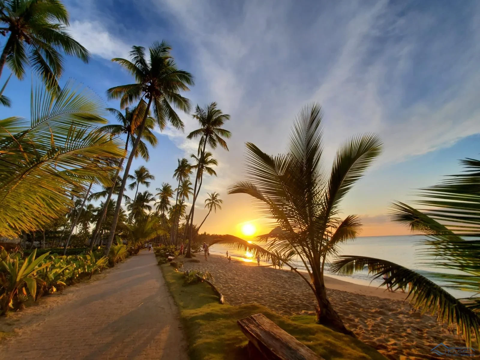 Luxury Villa for Sale in Playa Bonita with Private Helipad