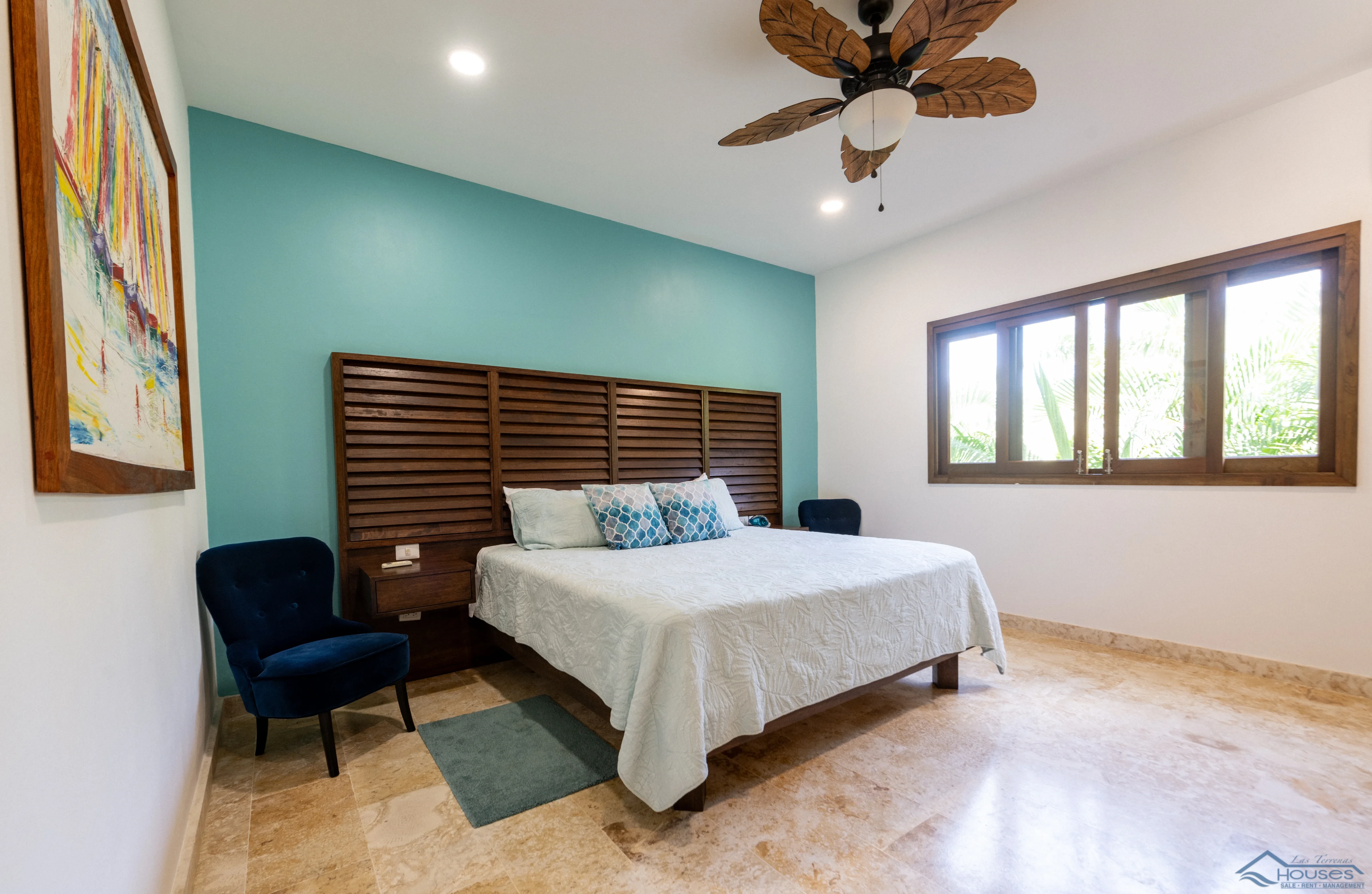 Luxury Villa for Sale in Playa Bonita with Private Helipad