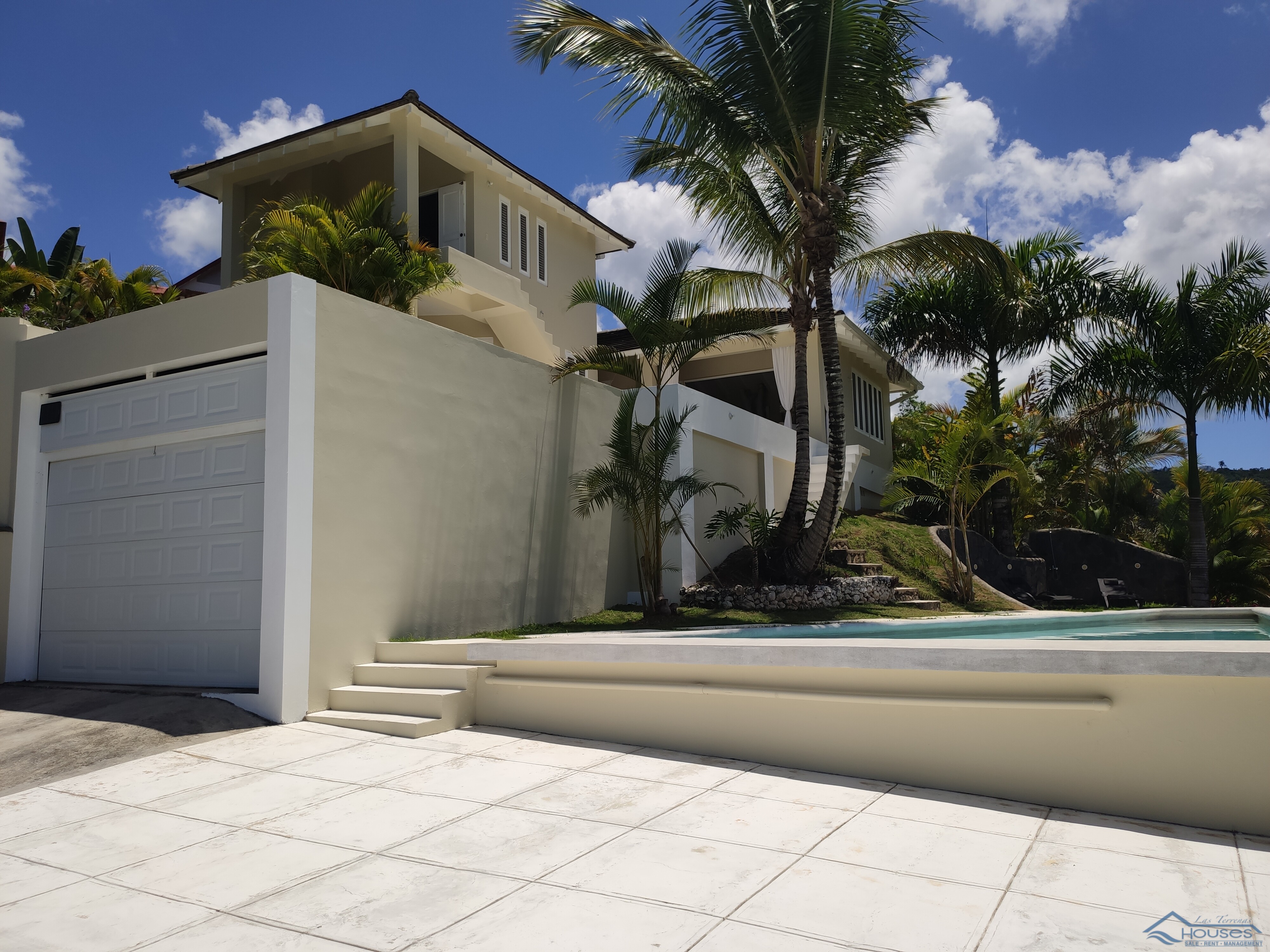 Tropical Retreat with Panoramic Ocean Views in La Jagua, Las Terrenas: A Unique Resale Opportunity