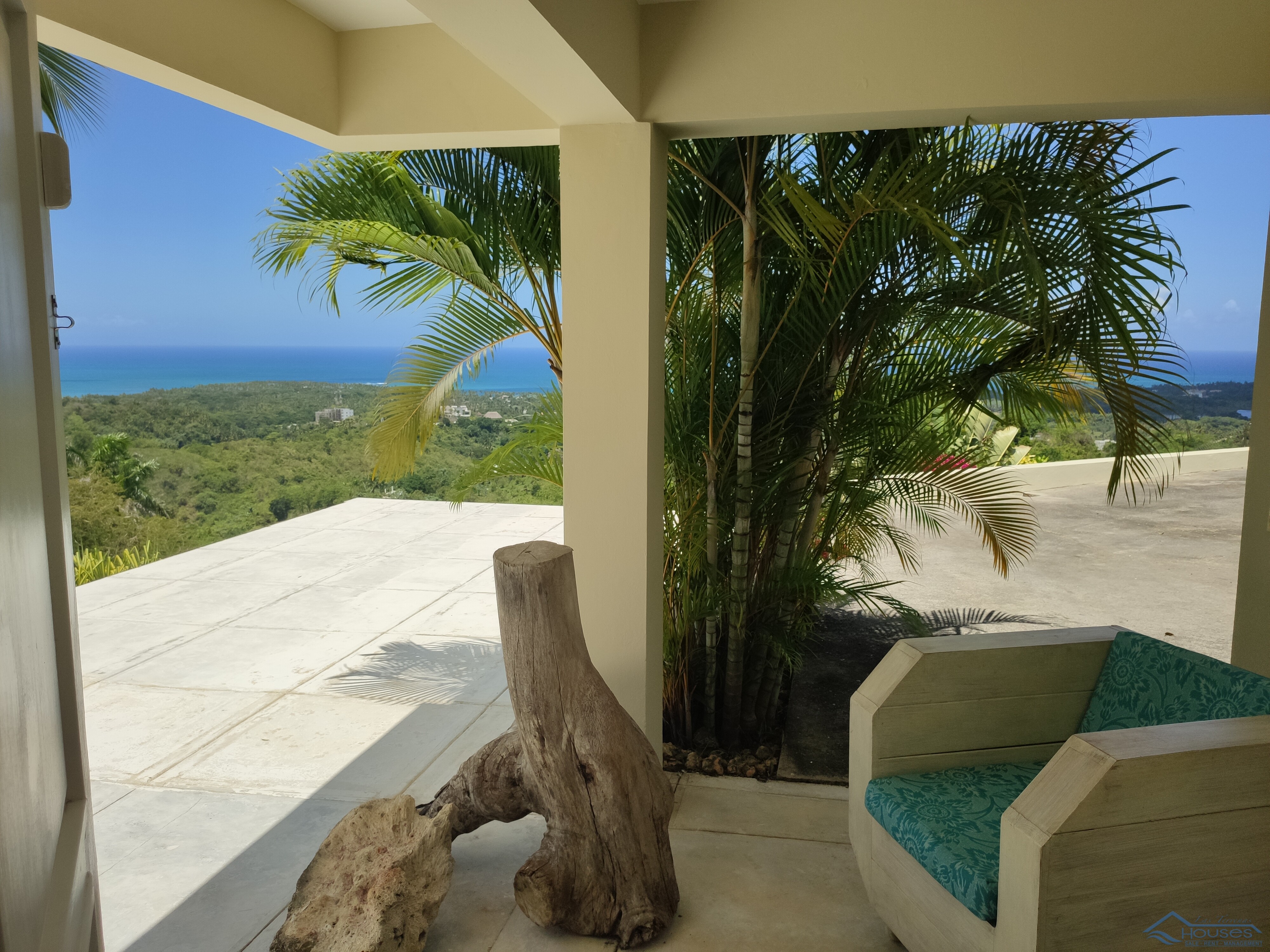 Tropical Retreat with Panoramic Ocean Views in La Jagua, Las Terrenas: A Unique Resale Opportunity