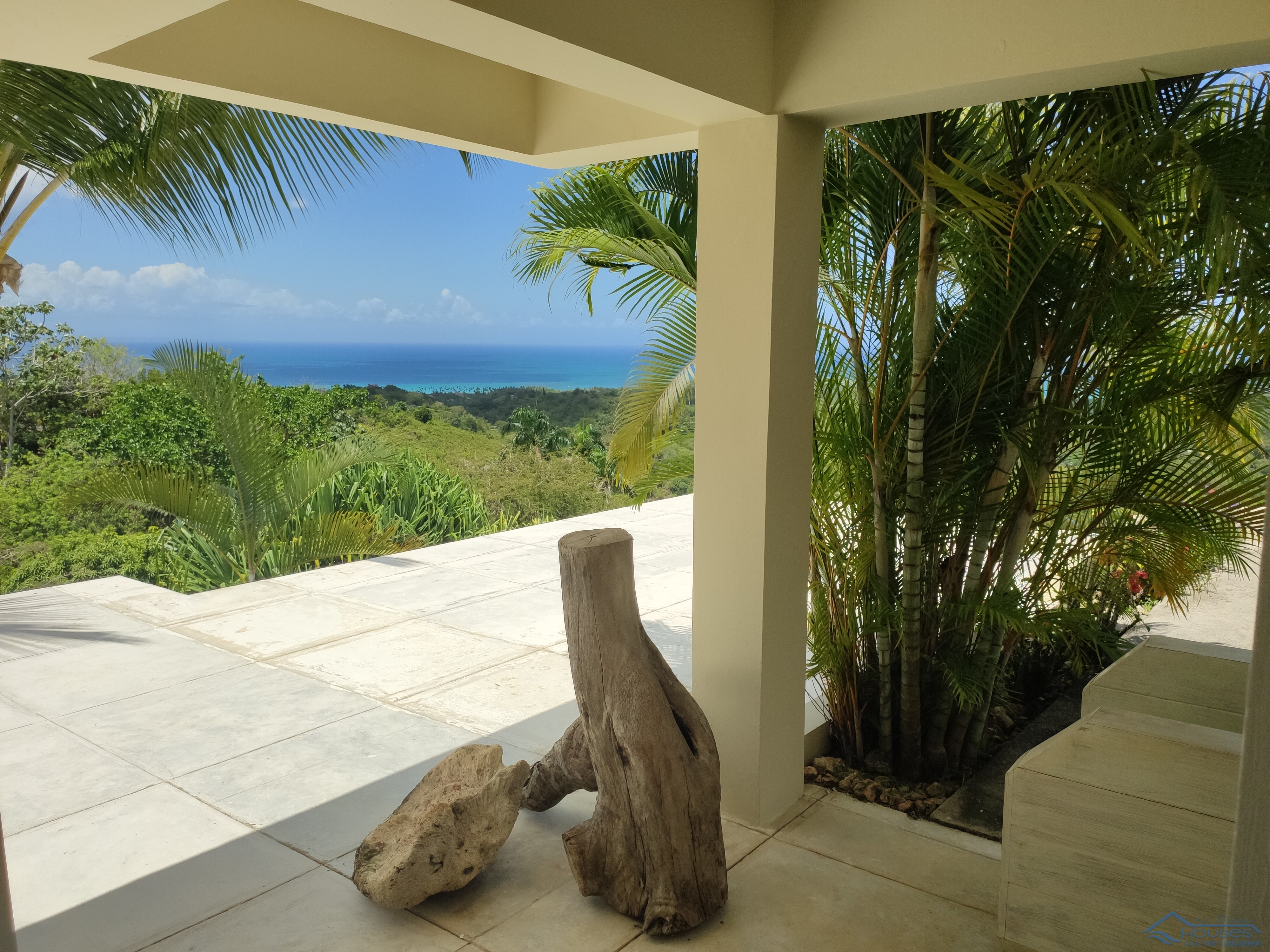 Tropical Retreat with Panoramic Ocean Views in La Jagua, Las Terrenas: A Unique Resale Opportunity