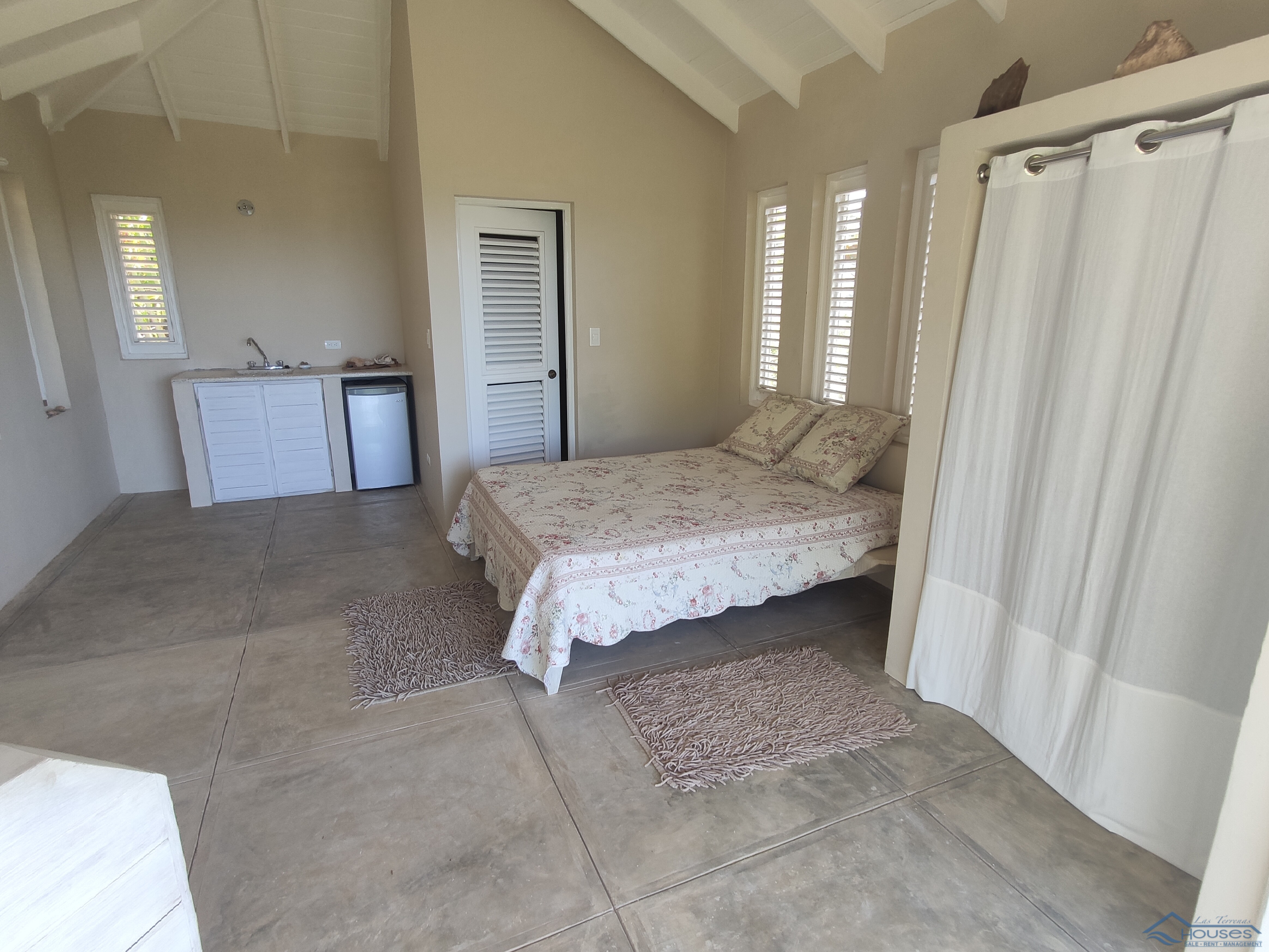 Tropical Retreat with Panoramic Ocean Views in La Jagua, Las Terrenas: A Unique Resale Opportunity