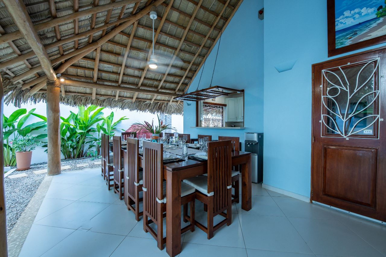 FISHERMAN VILLAGE HOUSE