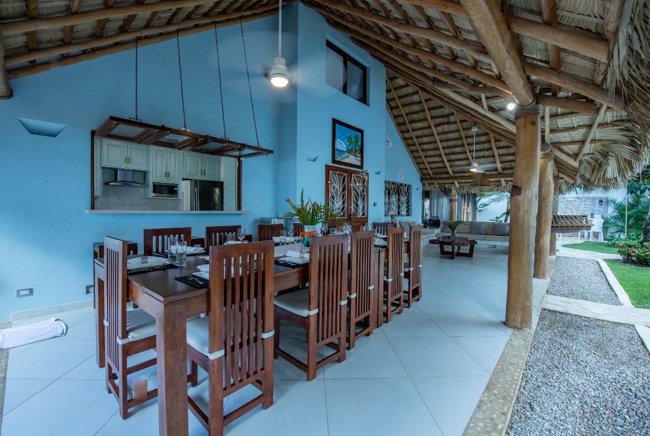 FISHERMAN VILLAGE HOUSE