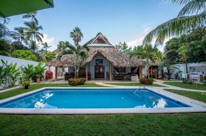 FISHERMAN VILLAGE HOUSE