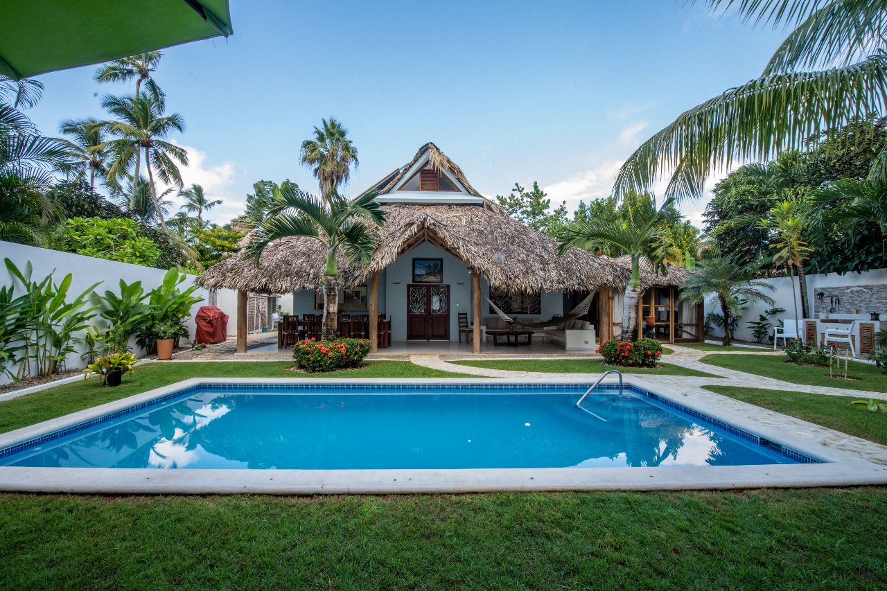 FISHERMAN VILLAGE HOUSE