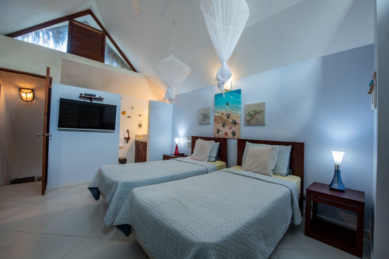 FISHERMAN VILLAGE HOUSE