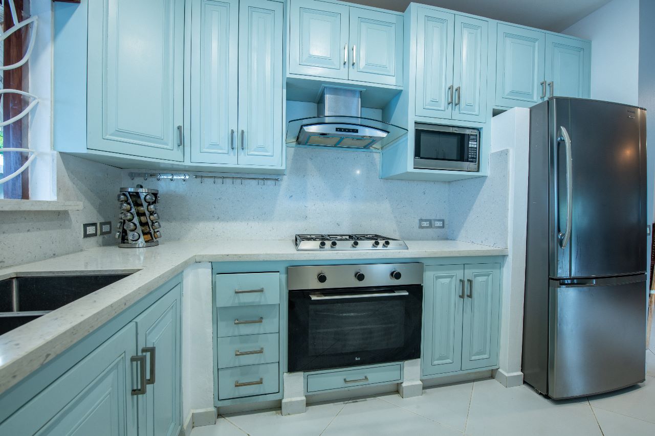 FISHERMAN VILLAGE HOUSE