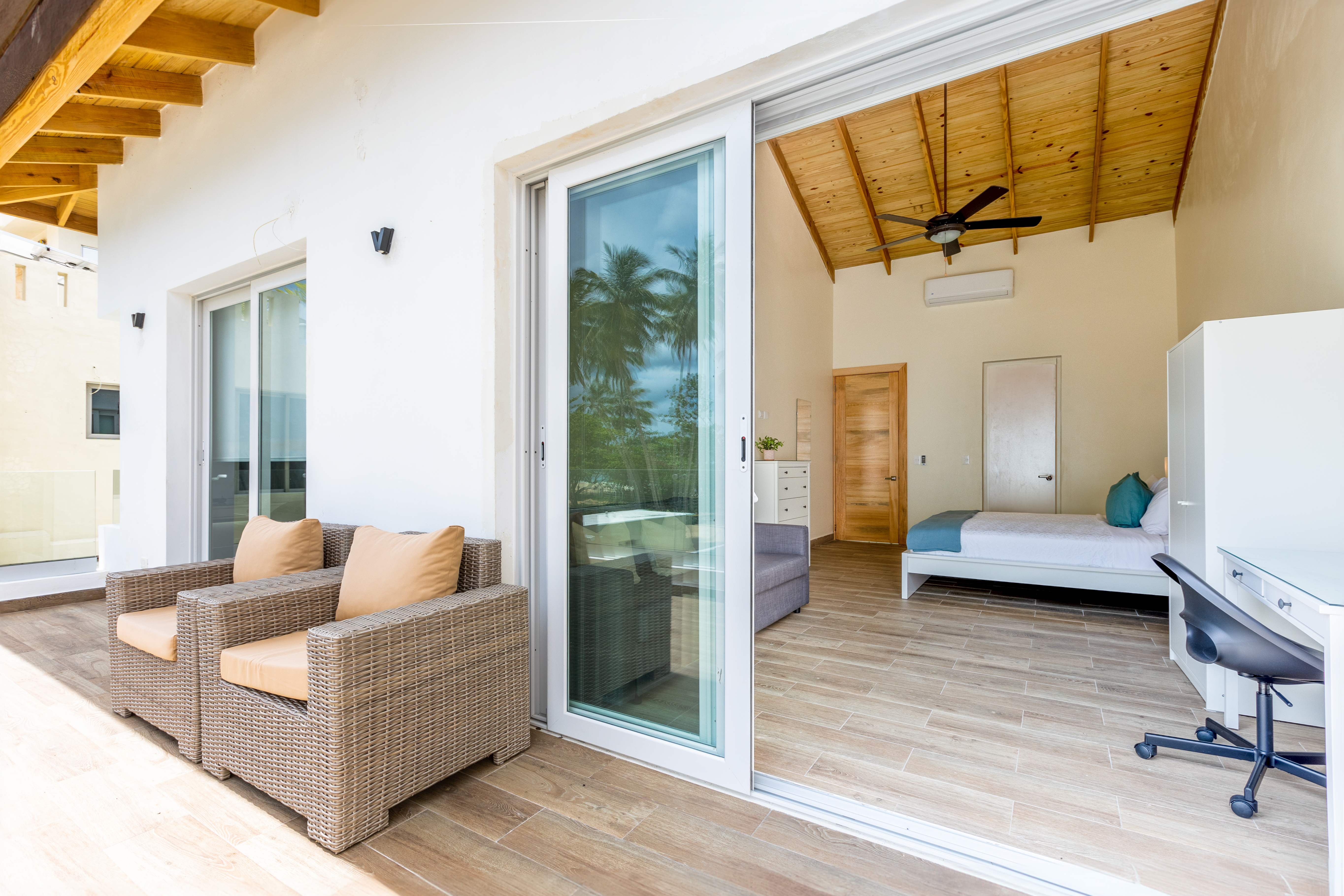 EL PORTILLO 6 BEDROOMS LUXURY BEACHFRONT VILLAS